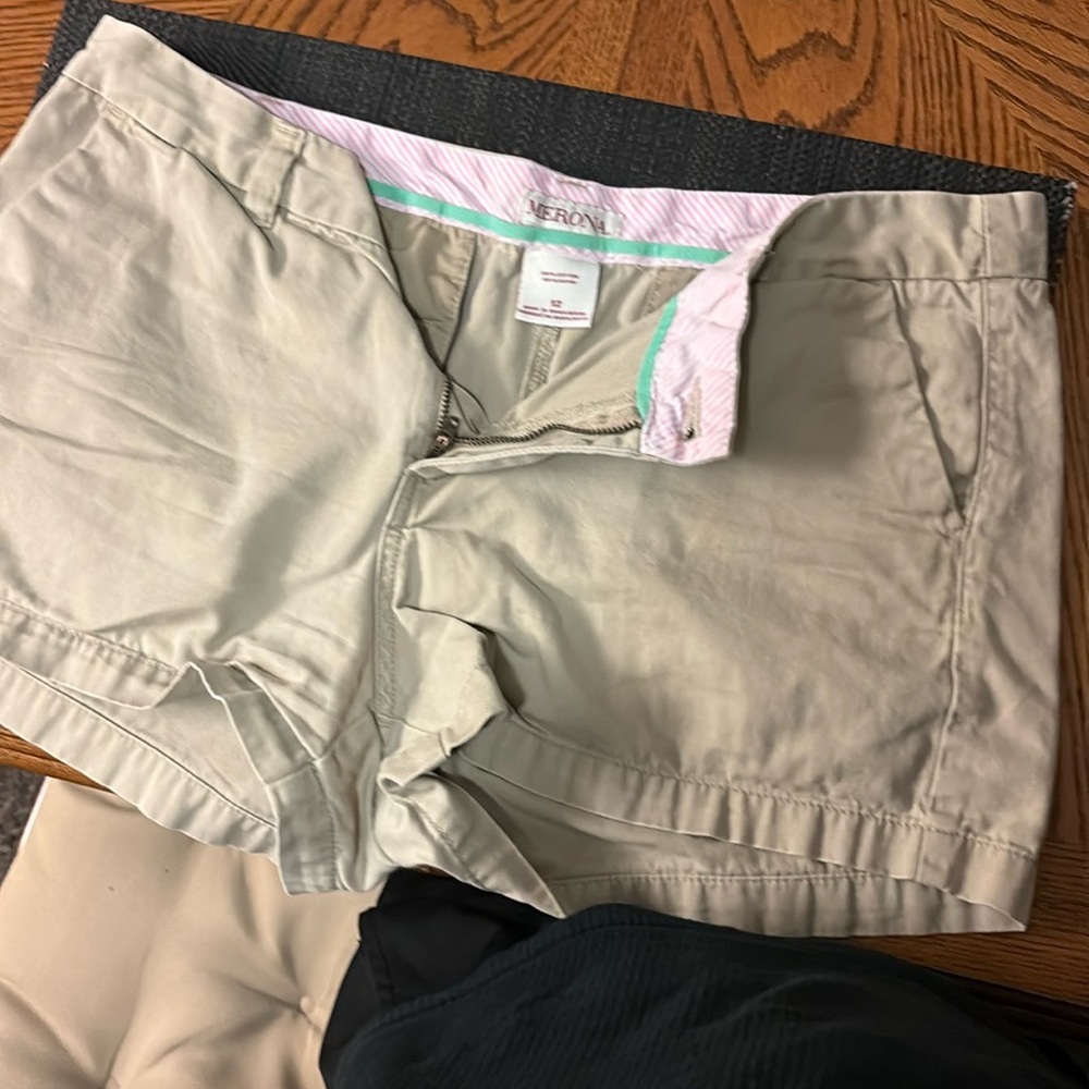Aeropostale Tan Bermuda Shorts Timeless Design